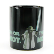 Load image into Gallery viewer, Master Yoda Heat Changing Mug